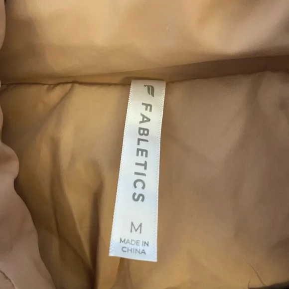 Fabletics puffer - Picture 3 of 4